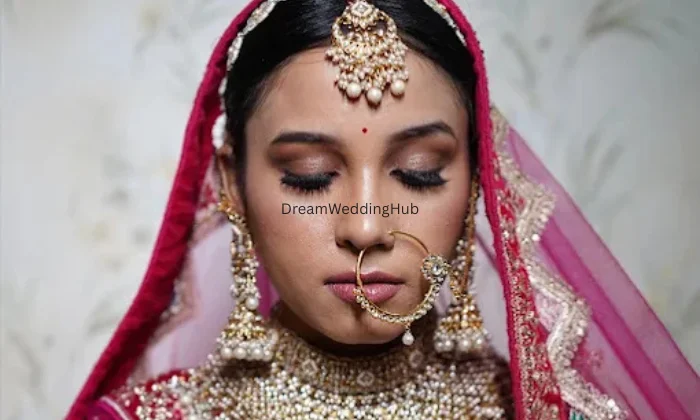 Ayushi Purohit Makeup